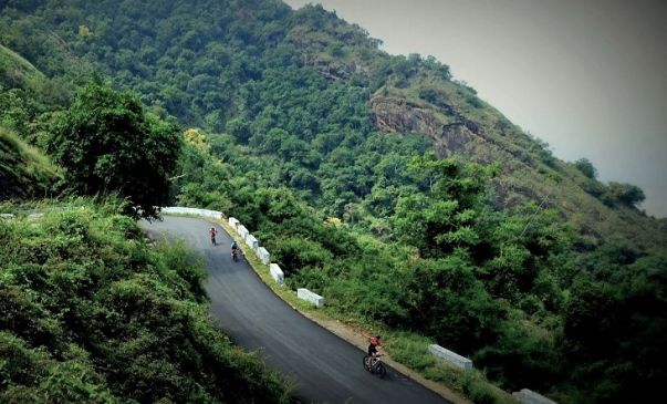 Explore redspokes' India Bicycle Tours